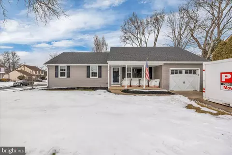 101 Tarlton Ct, Delran, NJ 08075