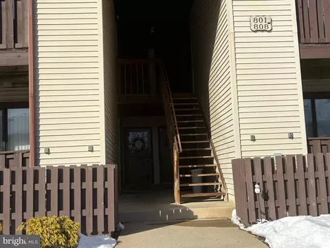 802 Lindsey Ct, Marlton, NJ 08053