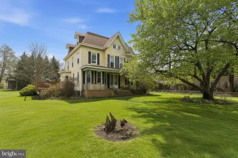 600 Farnsworth Ave, Bordentown, NJ 08505
