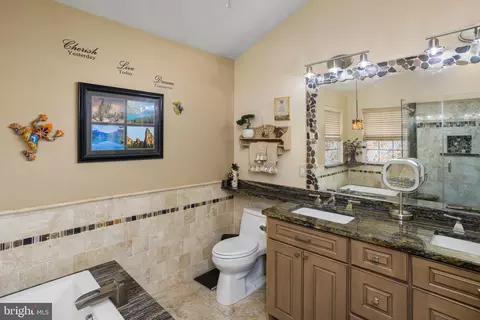 Bath - 5 Laurel Tree Dr, Westampton, NJ 08060 photo 2 of 4