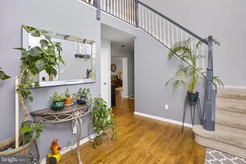 Entry Way - 5 Laurel Tree Dr, Westampton, NJ 08060 photo 2 of 6