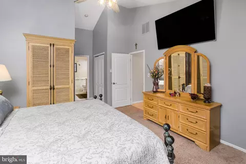 Bedroom - 5 Laurel Tree Dr, Westampton, NJ 08060 photo 2 of 3