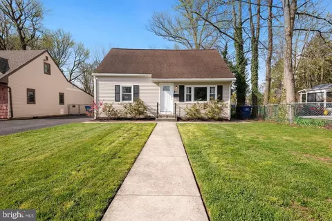 452 Elm Ave, Maple Shade, NJ 08052