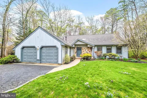 100 Tallowood Dr, Medford, NJ 08055
