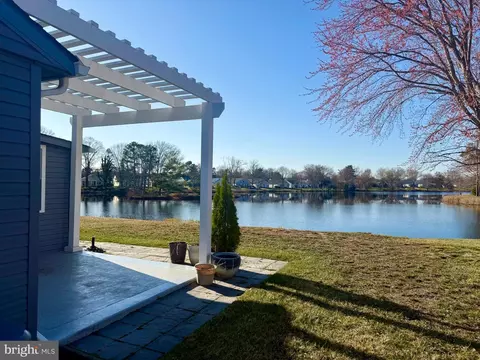 29 Marlborough Dr, Southampton, NJ 08088