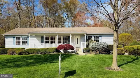 229 Washington St, Fieldsboro, NJ 08505
