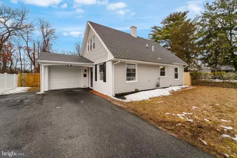 19 Spiralwood Ln, Willingboro, NJ 08046