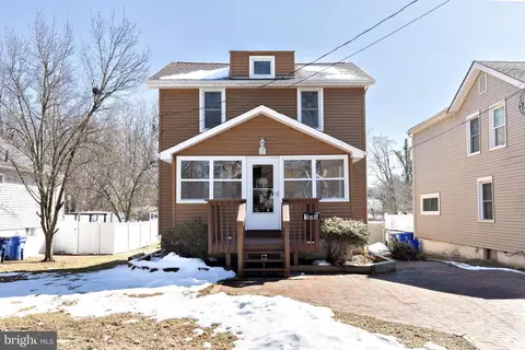 106 Pine St, Moorestown, NJ 08057