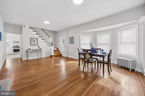 Entry Way - 61 S Maple Ave, Maple Shade, NJ 08052 photo 2 of 7