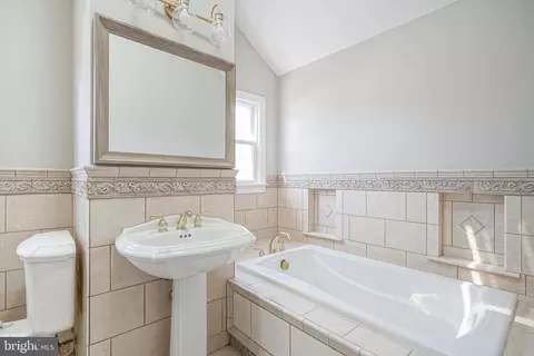 Bath - 830 Drexel Ave, Delran, NJ 08075 photo 1 of 6