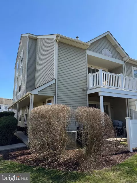 4106 B Fenwick Ln, Mount Laurel, NJ 08054