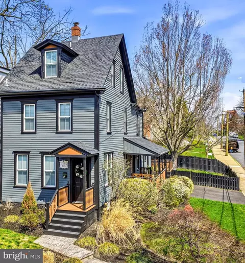 129 S Church St, Moorestown, NJ 08057