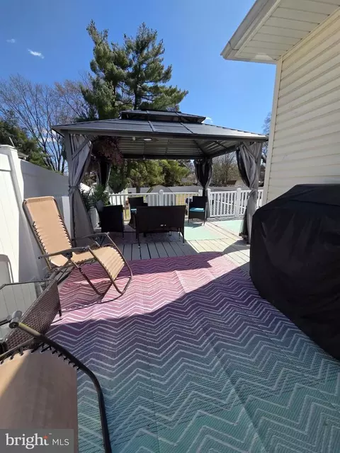 Exterior - 48 5th Ave, Maple Shade, NJ 08052 photo 4 of 9