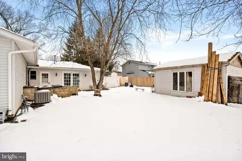 Exterior - 2 Bedford Ct, Mount Holly, NJ 08060 photo 4 of 4