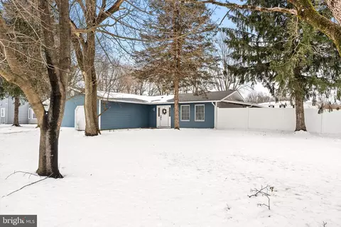 2 Bedford Ct, Mount Holly, NJ 08060