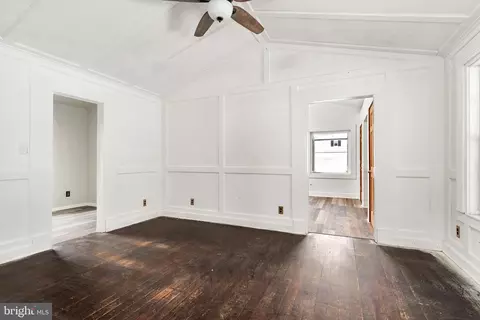 Living - 2 Bedford Ct, Mount Holly, NJ 08060 photo 2 of 5