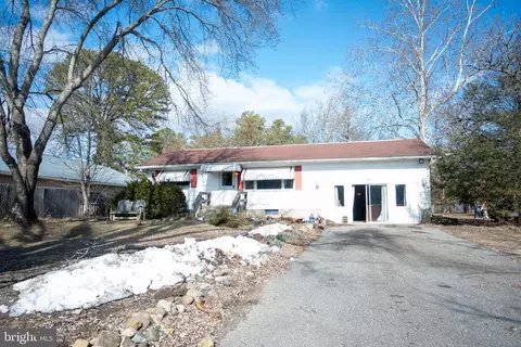 387 Lakehurst Rd, Browns Mills, NJ 08015