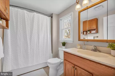 517 Perry Dr, Mount Laurel, NJ 08054 photo 24