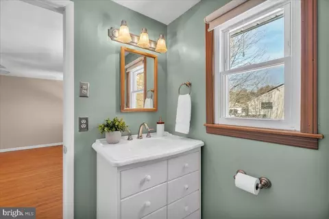 517 Perry Dr, Mount Laurel, NJ 08054 photo 27