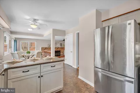 517 Perry Dr, Mount Laurel, NJ 08054 photo 10