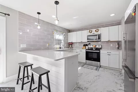 16 Skeet Rd, Medford, NJ 08055