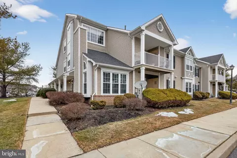 901 A Saxony Dr, Mount Laurel, NJ 08054