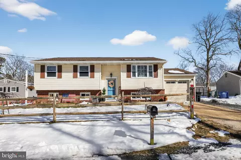 14 Bee St, Browns Mills, NJ 08015