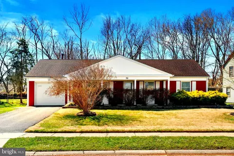 30 Gallaway Ln, Willingboro, NJ 08046