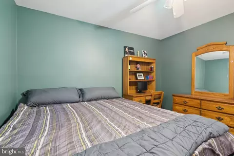 Bedroom - 21 Paul Rd, Maple Shade, NJ 08052 photo 4 of 6