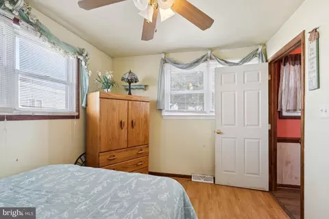 Bedroom - 21 Paul Rd, Maple Shade, NJ 08052 photo 2 of 6