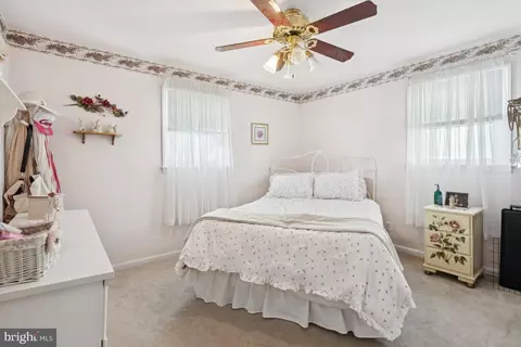 Bedroom - 21 Paul Rd, Maple Shade, NJ 08052 photo 5 of 6