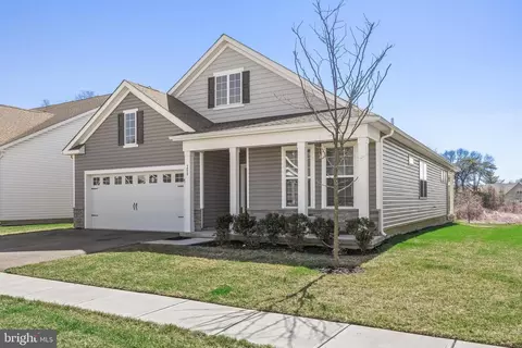 208 Congressional Ct, Moorestown, NJ 08057