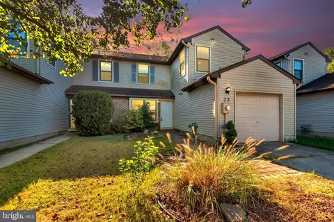 23 E Oleander Dr, Mount Laurel, NJ 08054
