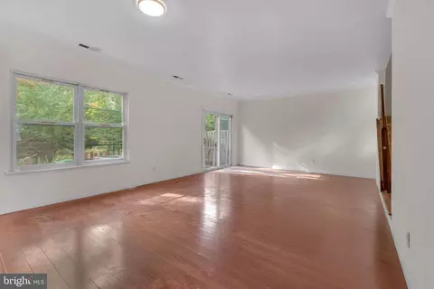 Living - 23 E Oleander Dr, Mount Laurel, NJ 08054 photo 1 of 2