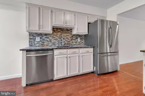 Kitchen - 23 E Oleander Dr, Mount Laurel, NJ 08054 photo 2 of 2