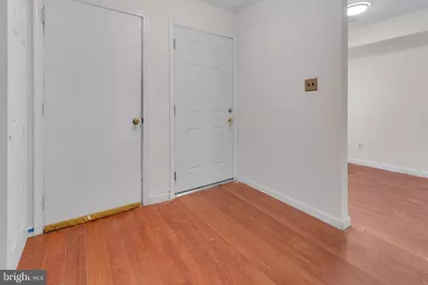 Entry Way - 23 E Oleander Dr, Mount Laurel, NJ 08054 photo 3 of 5