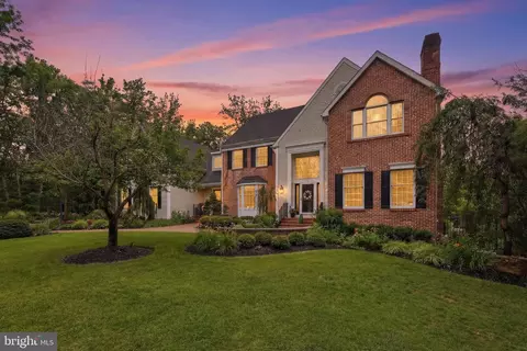 6 Dover Ln, Medford, NJ 08055