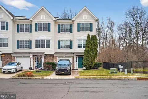 2 Millers Run, Delran, NJ 08075