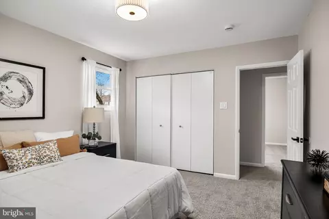 Bedroom - 301 Cardinal Rd, Beverly, NJ 08010 photo 2 of 5