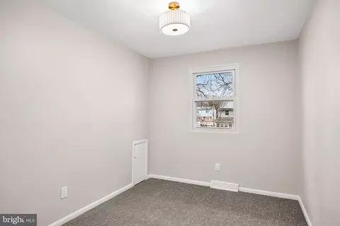Bedroom - 301 Cardinal Rd, Beverly, NJ 08010 photo 4 of 5
