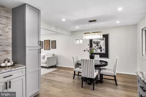 Dining - 301 Cardinal Rd, Beverly, NJ 08010 photo 2 of 2