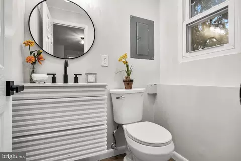 Bath - 301 Cardinal Rd, Beverly, NJ 08010 photo 2 of 2
