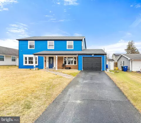 23 Pennant Ln, Willingboro, NJ 08046