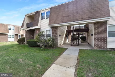 8 4 Florence Tollgate Pl, Burlington, NJ 08016