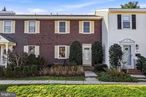 635 E Main St #7, Moorestown, NJ 08057