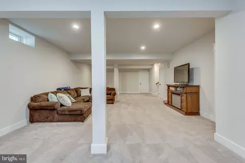 Entry Way - 305 Margot Ln, Tabernacle, NJ 08088 photo 9 of 9