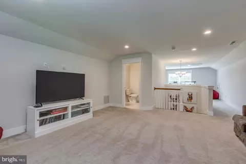 Entry Way - 305 Margot Ln, Tabernacle, NJ 08088 photo 6 of 9