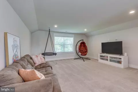 Entry Way - 305 Margot Ln, Tabernacle, NJ 08088 photo 5 of 9