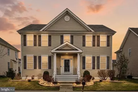 6 Alluvial Dr, Chesterfield, NJ 08515