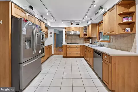 Kitchen - 3 Meadowrue Dr, Mount Laurel, NJ 08054 photo 1 of 1
